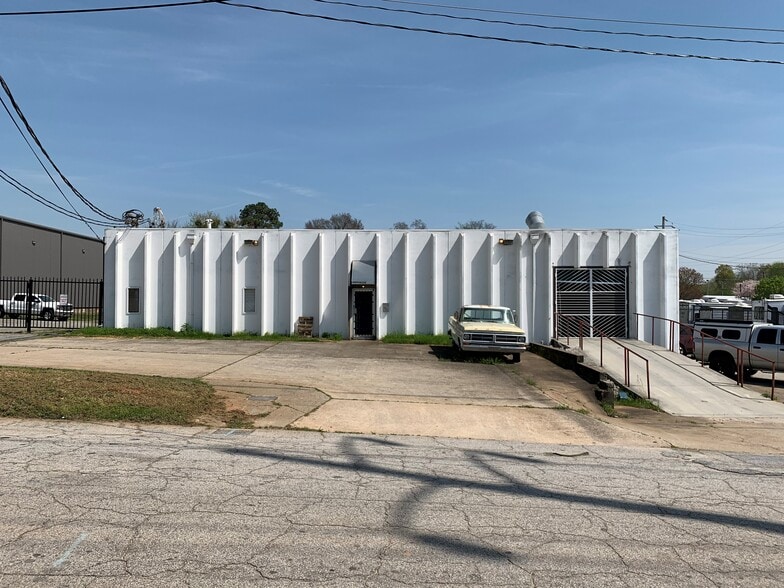 Primary Photo Of 3124 Plant St, East Point Distribution For Sale