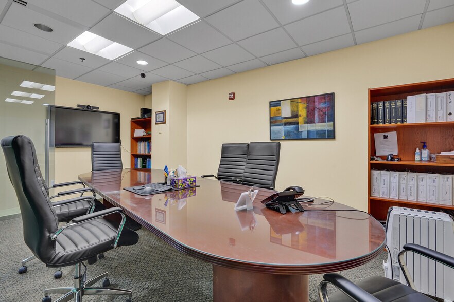 More Photos Of 3930 Pender Dr, Fairfax Medical For Lease