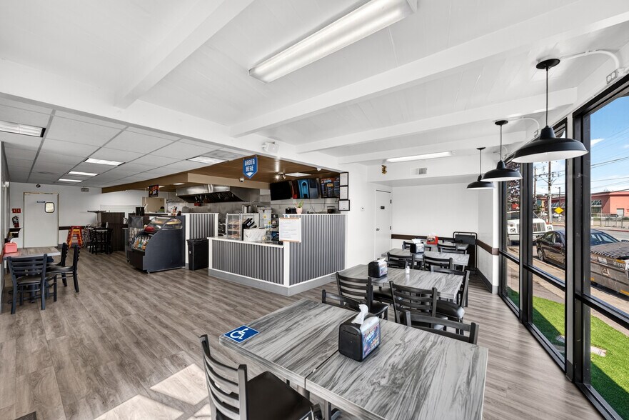 More Photos Of 2300 Bay Rd, Redwood City Fast Food For Sale