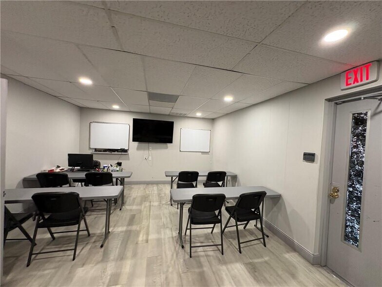 More Photos Of , Fort Myers Office For Sale