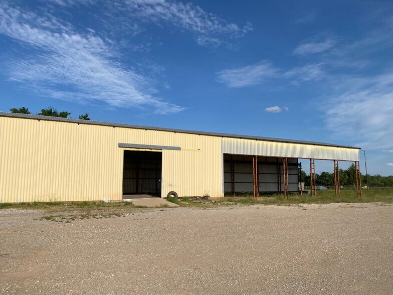 More Photos Of 8051 Seymour Hwy, Wichita Falls Warehouse For Lease