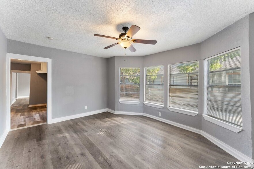 More Photos Of 403 Terrell Ave, San Antonio Apartments For Sale