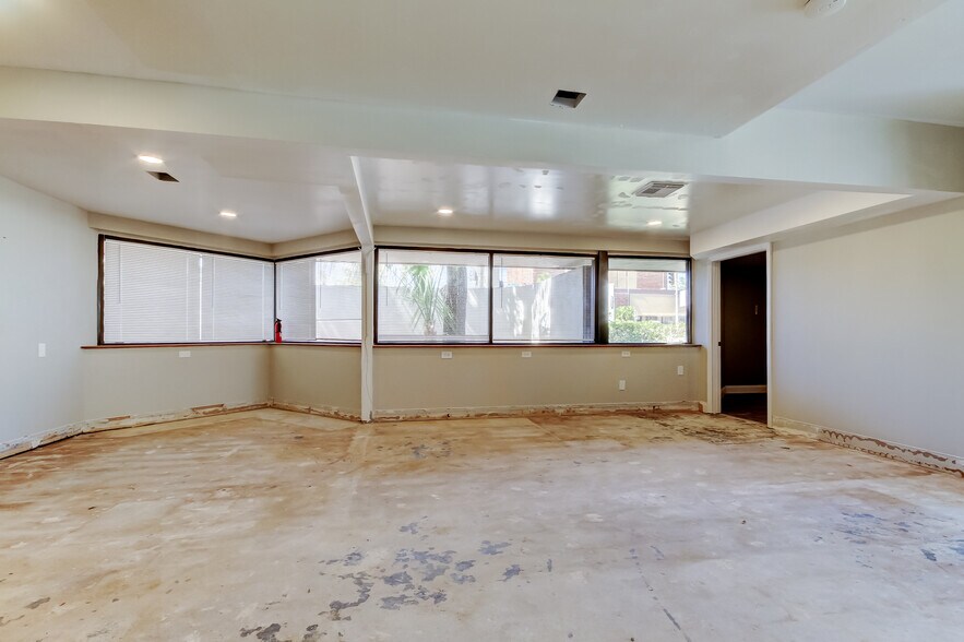 More Photos Of 7603 Seminole Blvd, Seminole Medical For Sale