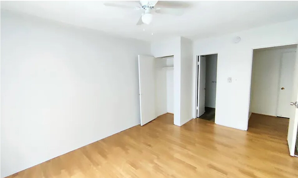 More Photos Of 14205 Burbank Blvd, Van Nuys Apartments For Sale