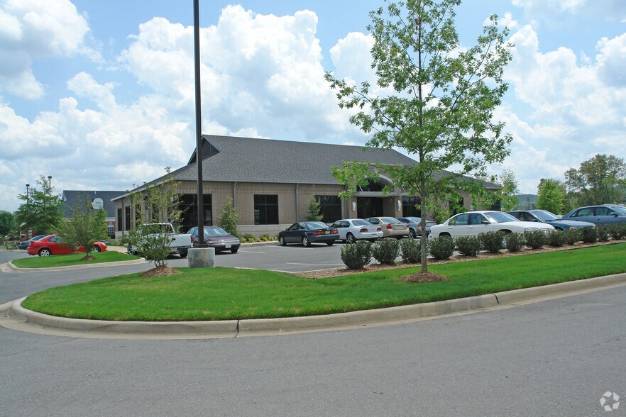 More Photos Of 6321 Ranch Dr, Little Rock Office For Sale