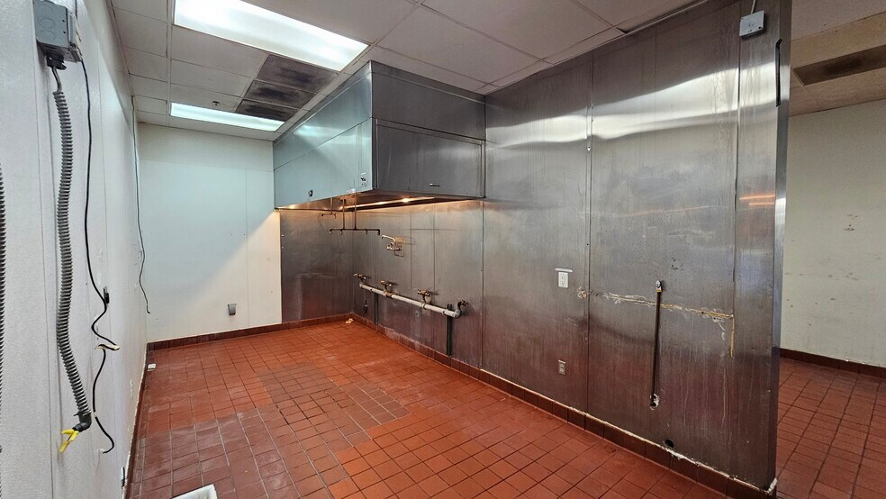 More Photos Of 2878 Zinfandel Dr, Rancho Cordova Restaurant For Lease