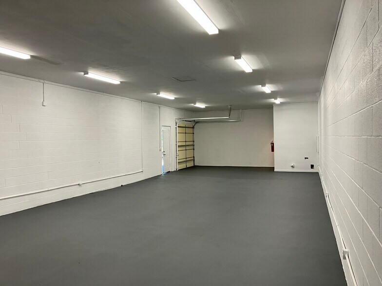 More Photos Of 151 Lee St, Forest City Light Distribution For Lease