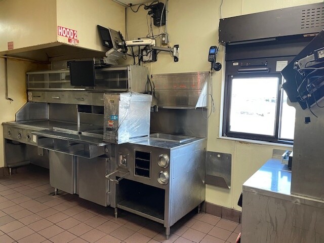 More Photos Of 1272 E Battlefield St, Springfield Restaurant For Lease