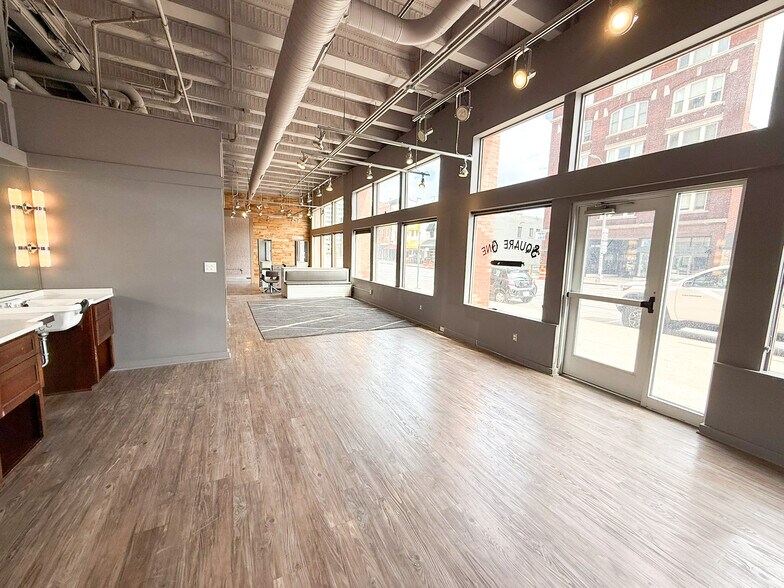 More Photos Of 275 S 4th St, Columbus Apartments For Sale