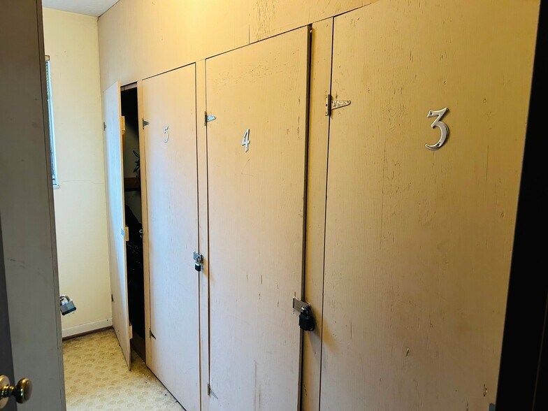 More Photos Of 1584 W Galbraith Rd, Cincinnati Apartments For Sale