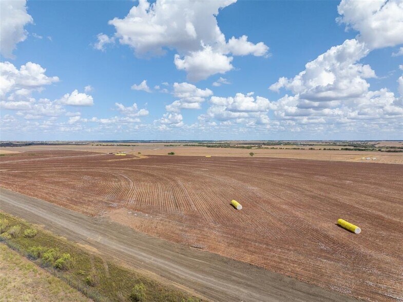 More Photos Of 000 Wells Lane, Manor Land For Sale