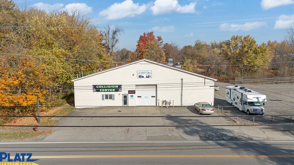 More Photos Of 409 E Main St, Andover Freestanding For Lease