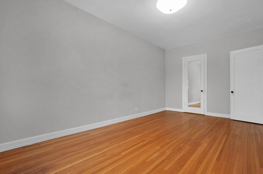 More Photos Of 2208 Arlington Ave, Columbus Apartments For Sale