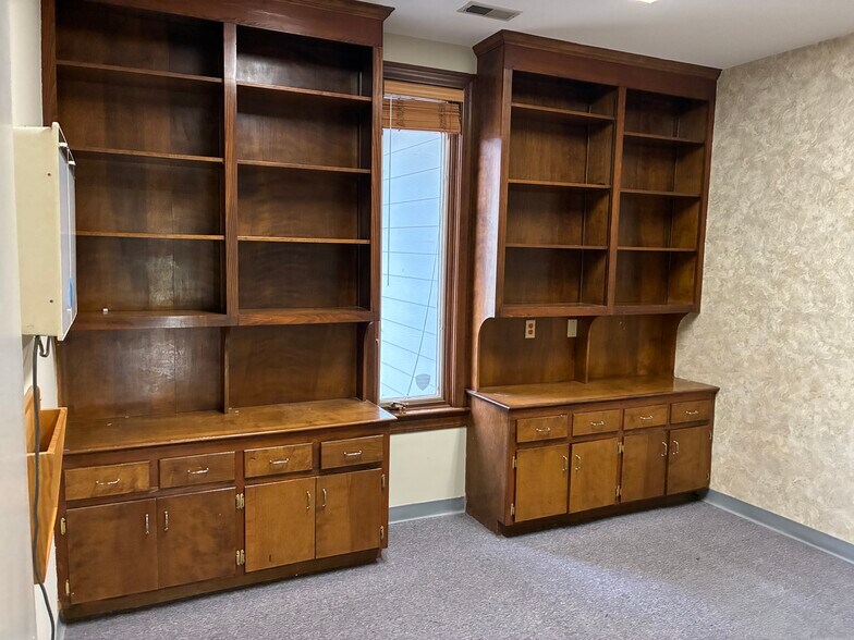 More Photos Of 1134 N Road St, Elizabeth City Medical For Lease