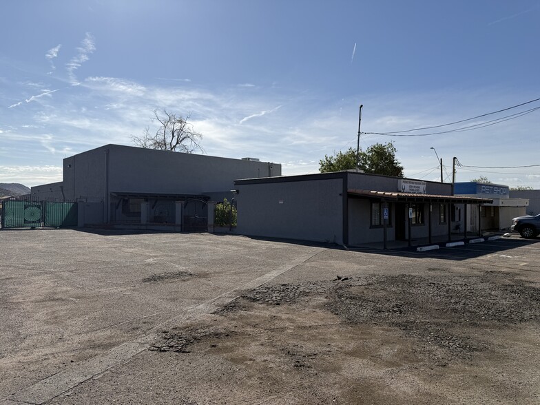 Primary Photo Of 10729 N 19th Ave, Phoenix Flex For Lease