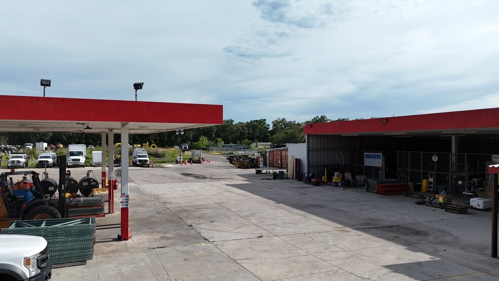 More Photos Of 7001 Gibsonton Dr, Gibsonton Manufacturing For Sale