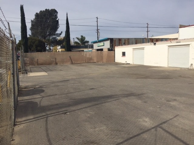 More Photos Of 23045 Drayton St, Santa Clarita Warehouse For Sale