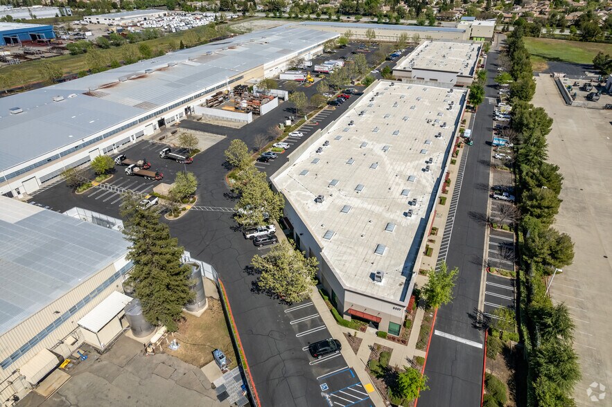 More Photos Of 8417 Washington Blvd, Roseville Warehouse For Lease