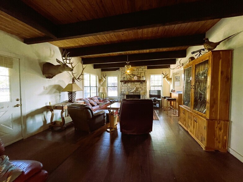 More Photos Of 1400 Greer ln, Burnet Land For Sale