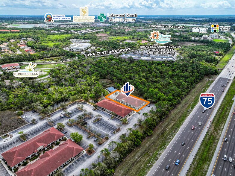 More Photos Of 8946 77th Ter E, Lakewood Ranch Medical For Sale