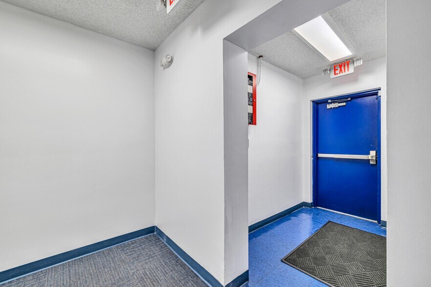 More Photos Of , Fort Lauderdale Office For Sale