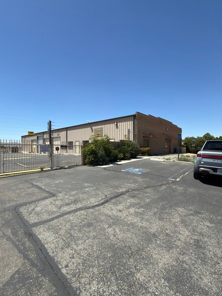More Photos Of 22379 Eyota, Apple Valley Service For Lease