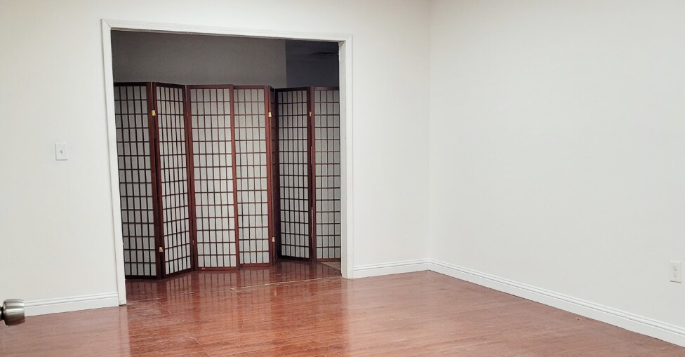 More Photos Of 2245 Royal Ln, Dallas Warehouse For Lease