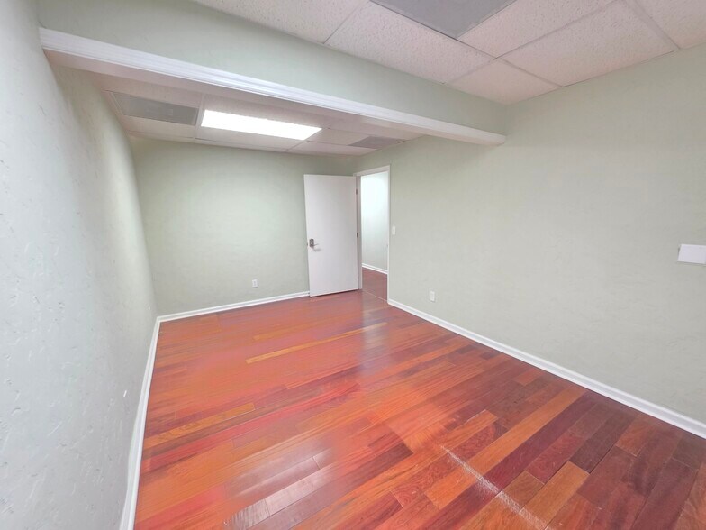 More Photos Of 163 Bluffton Rd, Bluffton Unknown For Lease