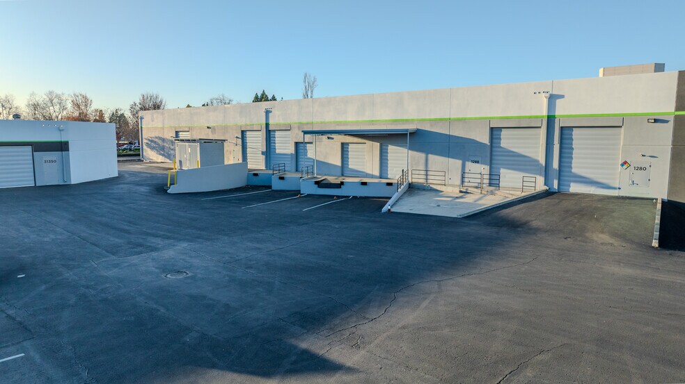 More Photos Of 31350-31398 Huntwood Rd, Hayward Unknown For Lease