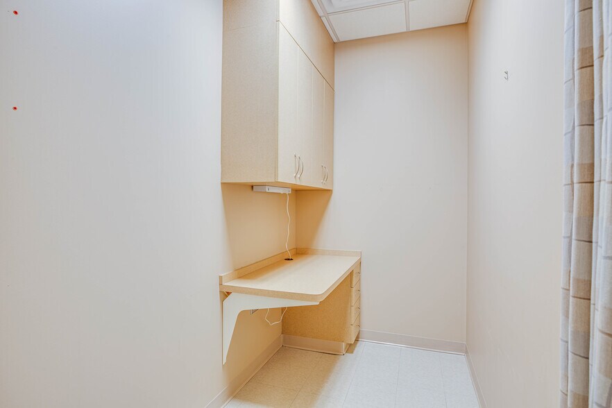 More Photos Of 9530 Cosner Dr, Fredericksburg Medical For Lease