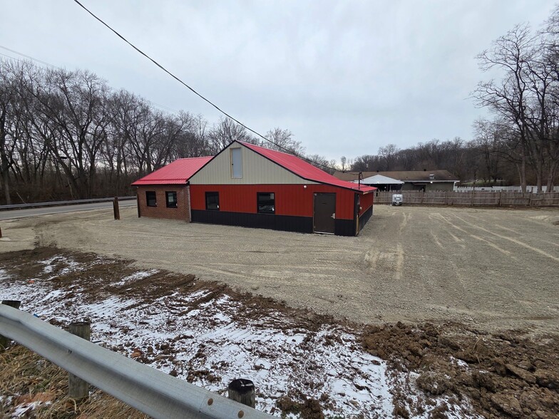 More Photos Of 9620 N Dixie Hwy, Franklin Freestanding For Sale