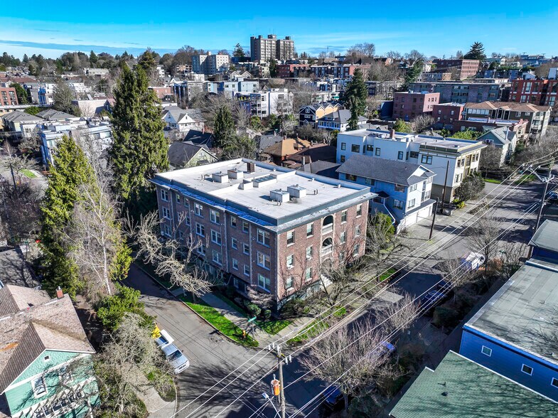 More Photos Of 1052 E Thomas St, Seattle Apartments For Sale