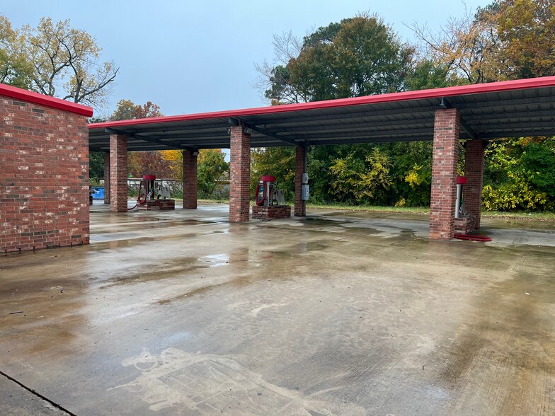 More Photos Of 508 S Palestine St, Athens Carwash For Sale