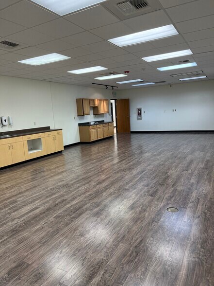 More Photos Of 415 N Roosevelt St, Kennewick Office For Lease