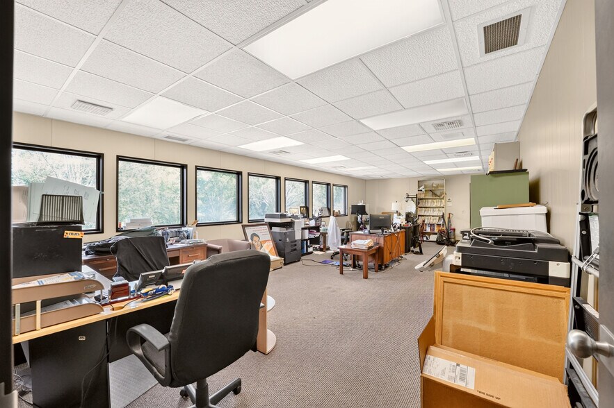 More Photos Of 6717 NW 11th Pl, Gainesville Medical For Lease