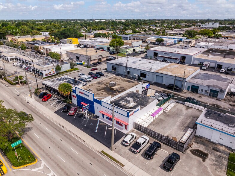 More Photos Of 211-215 E Oakland Park, Oakland Park Freestanding For Sale