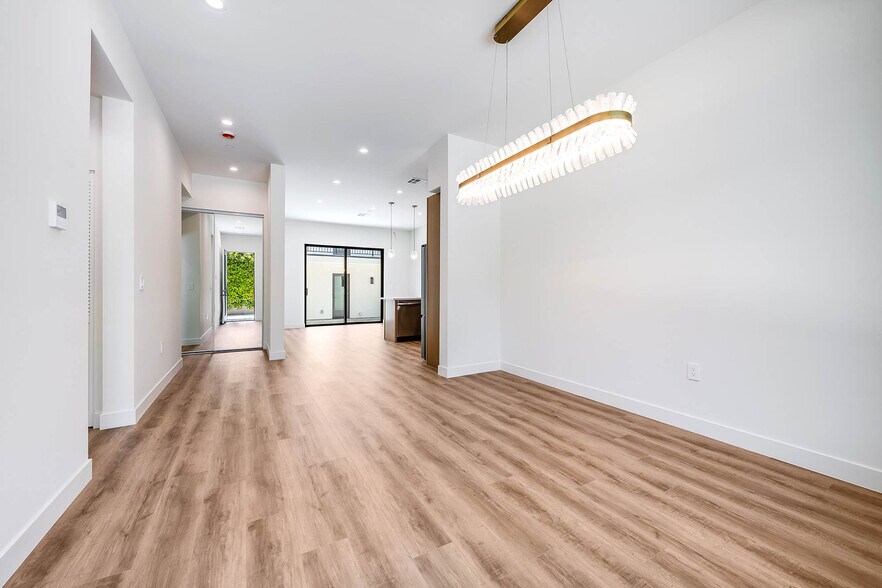 More Photos Of 5954 Simpson Ave, Valley Village Apartments For Sale