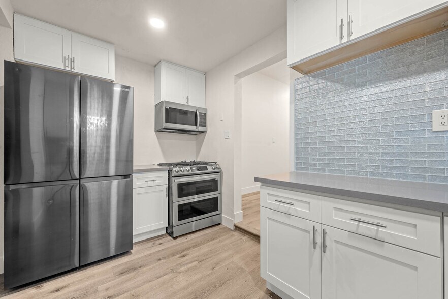 More Photos Of 1647 W 12th Pl, Los Angeles Apartments For Sale