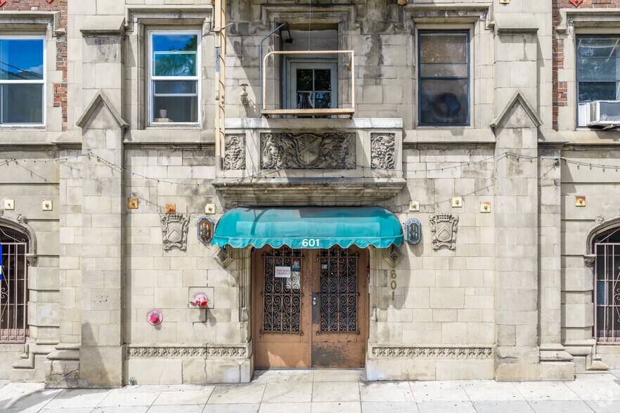 More Photos Of 601 N Rossmore Ave, Los Angeles Apartments For Sale