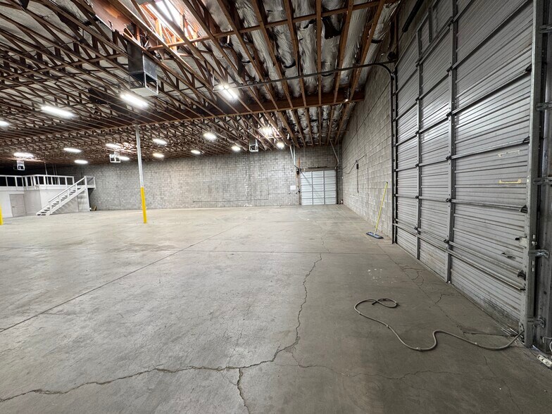 More Photos Of 3745 E Wier Ave, Phoenix Warehouse For Lease