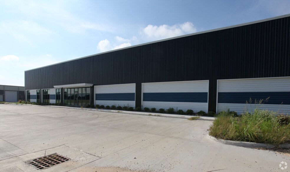 More Photos Of 13731 FM 529 Rd, Houston Industrial For Lease