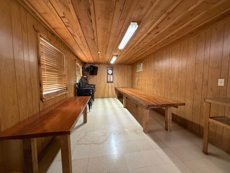 More Photos Of 27971 OK-50, Freedom Convenience Store For Sale