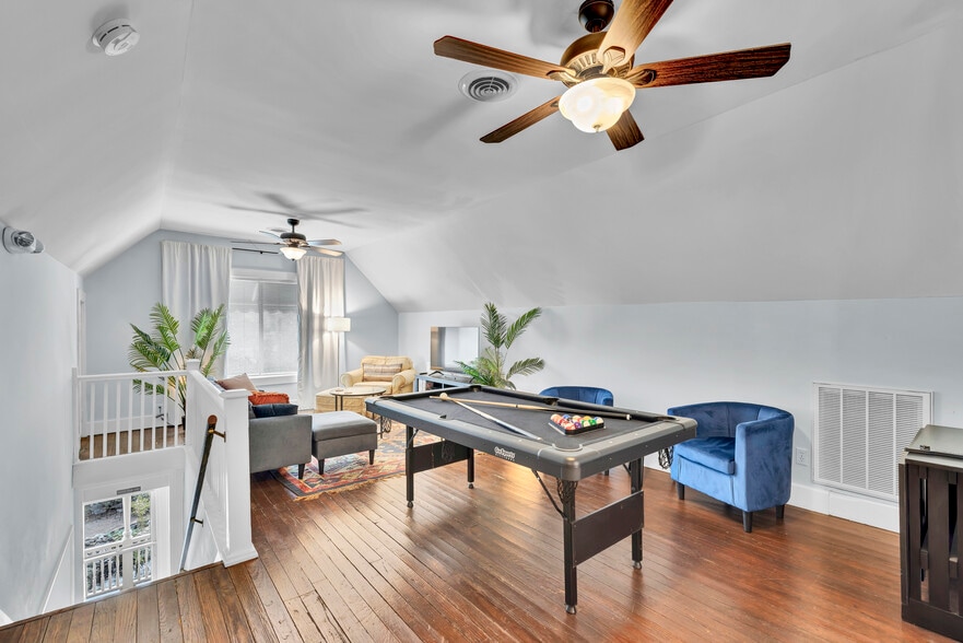 More Photos Of 412 S 3rd St, Wilmington Hospitality For Sale