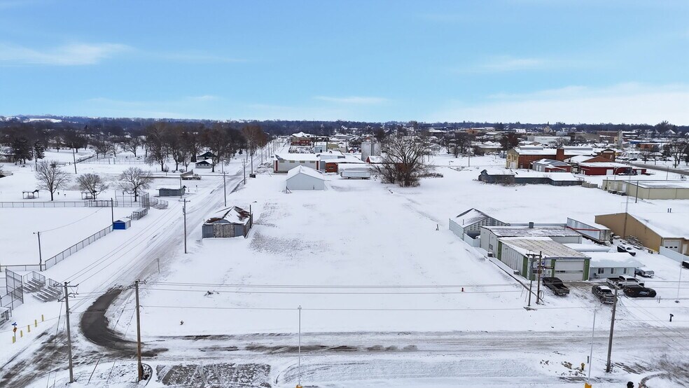 More Photos Of 602 3rd St, Perry Specialty For Sale