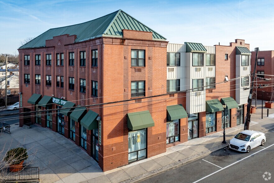 More Photos Of 701 Prospect Ave, Westbury Apartments For Lease