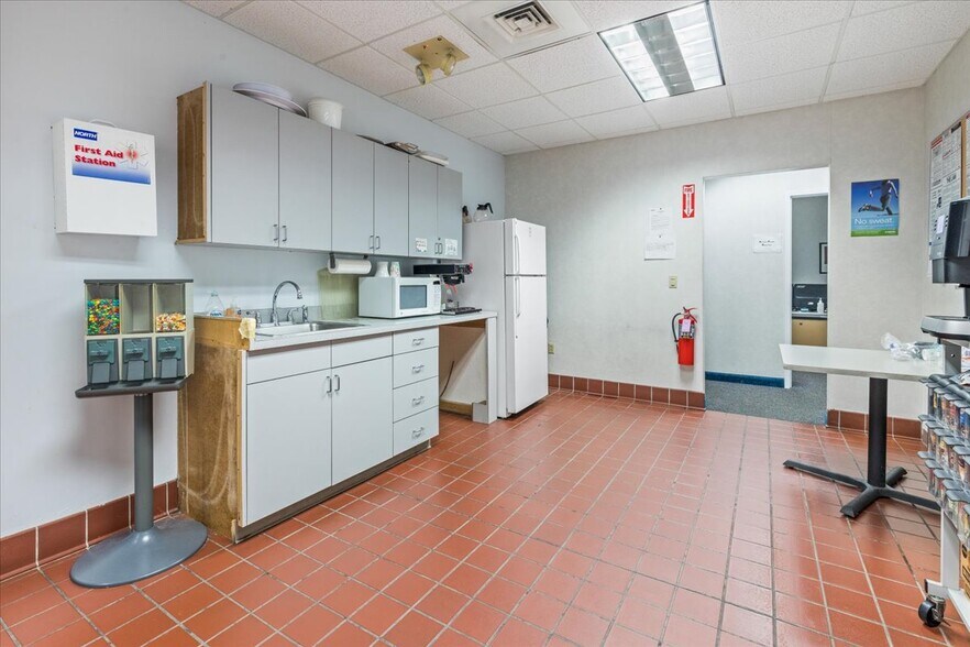 More Photos Of 7 Annginna Dr, Enfield Light Manufacturing For Lease