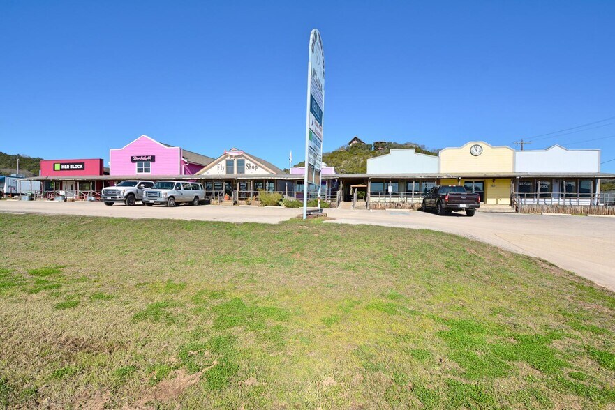 More Photos Of 1642 FM 2673, Canyon Lake Storefront Retail Office For Lease