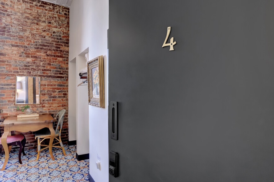 More Photos Of 233 Broad St, Nevada City Hotel For Sale