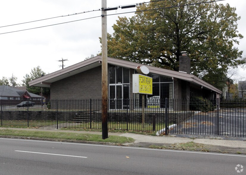 More Photos Of 3589 Summer Ave, Memphis Freestanding For Lease