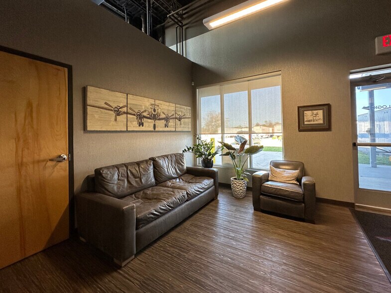 More Photos Of 3700 E Milham Ave, Portage Distribution For Sale